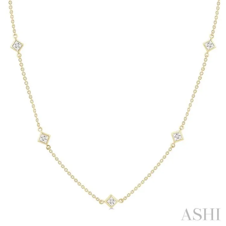 1 1/2 ctw Princess Cut Diamond Fashion Necklace in 14K Yellow Gold
