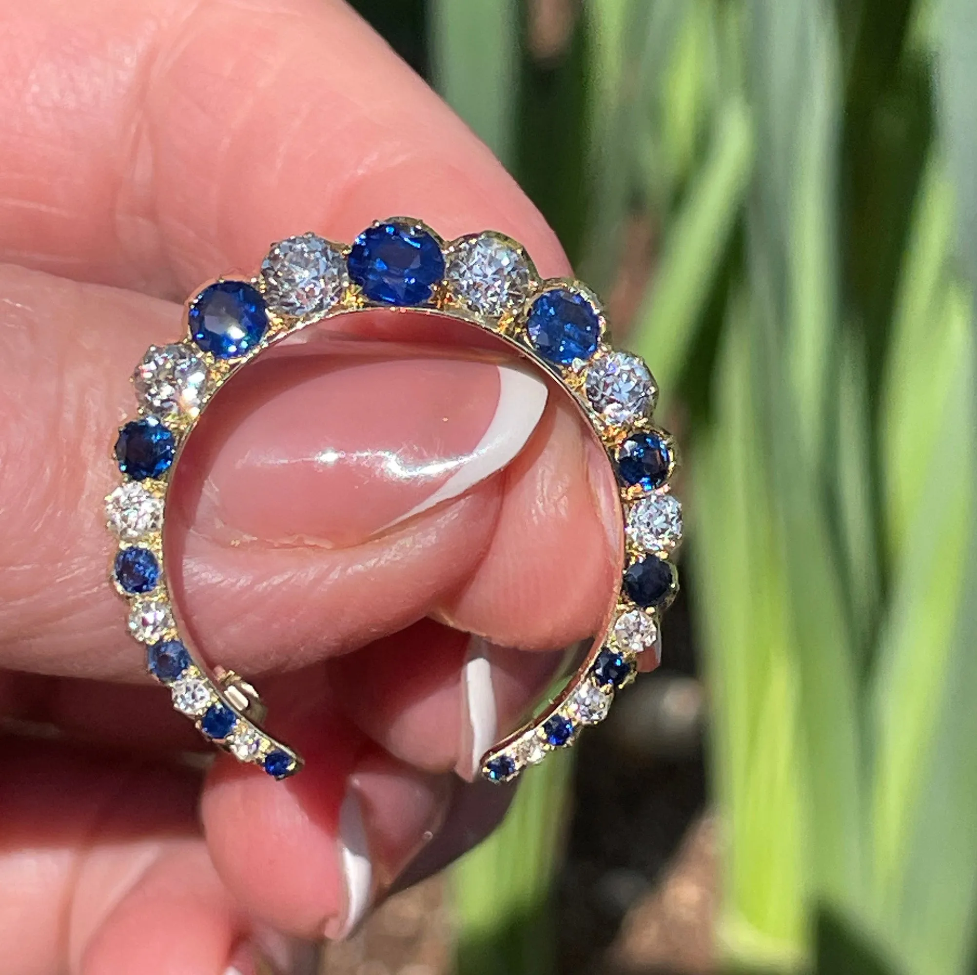 1900s Edwardian English GIA 3.0ctw Royal Blue Unheated Sapphires & Old Cut Diamonds Crescent Moon 14K Yellow Gold Brooch Pin
