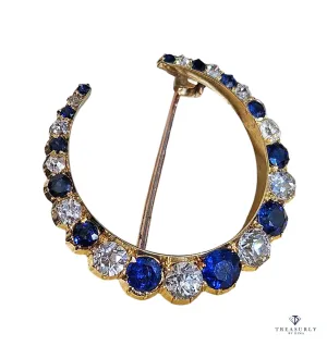 1900s Edwardian English GIA 3.0ctw Royal Blue Unheated Sapphires & Old Cut Diamonds Crescent Moon 14K Yellow Gold Brooch Pin