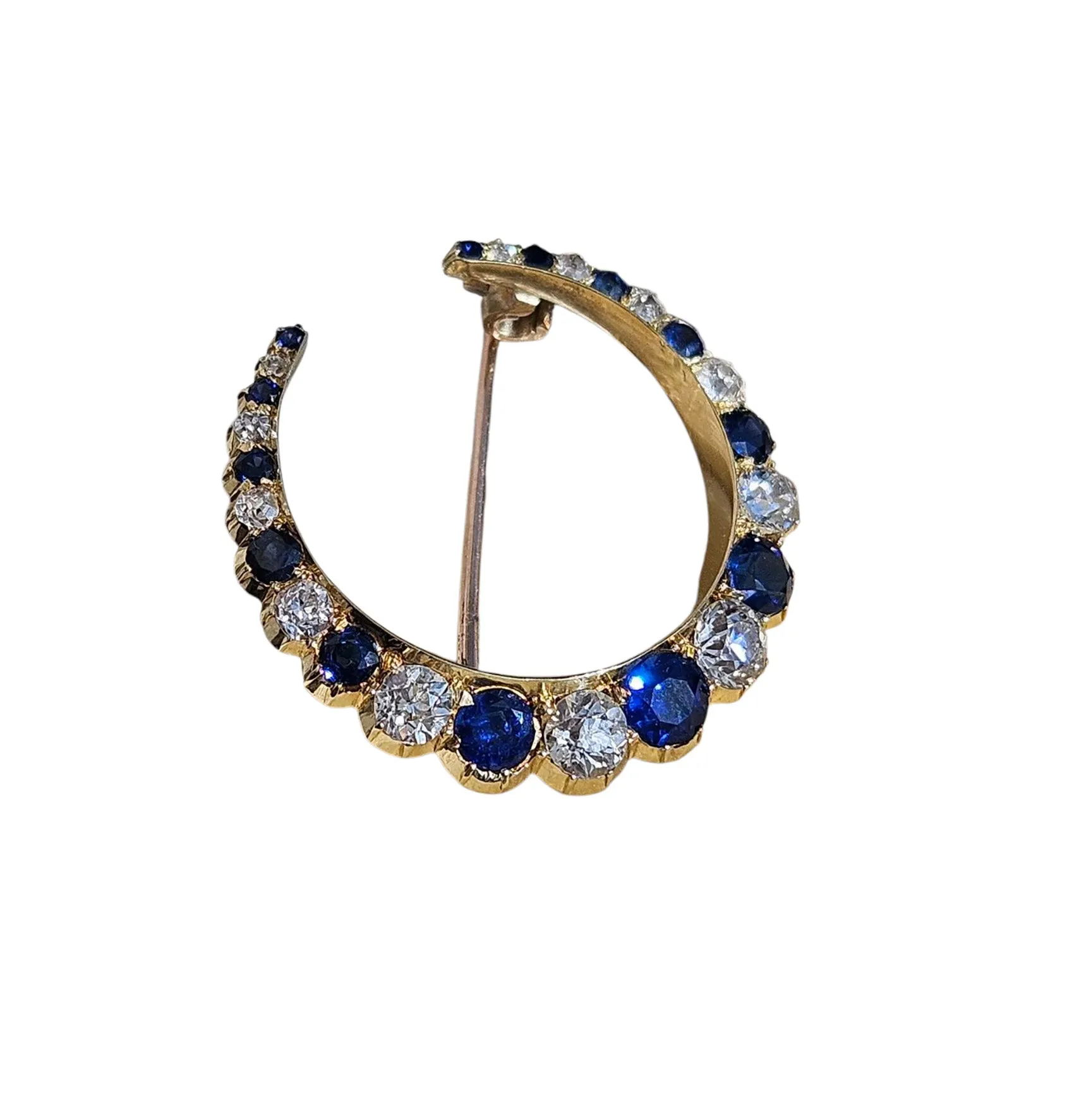1900s Edwardian English GIA 3.0ctw Royal Blue Unheated Sapphires & Old Cut Diamonds Crescent Moon 14K Yellow Gold Brooch Pin