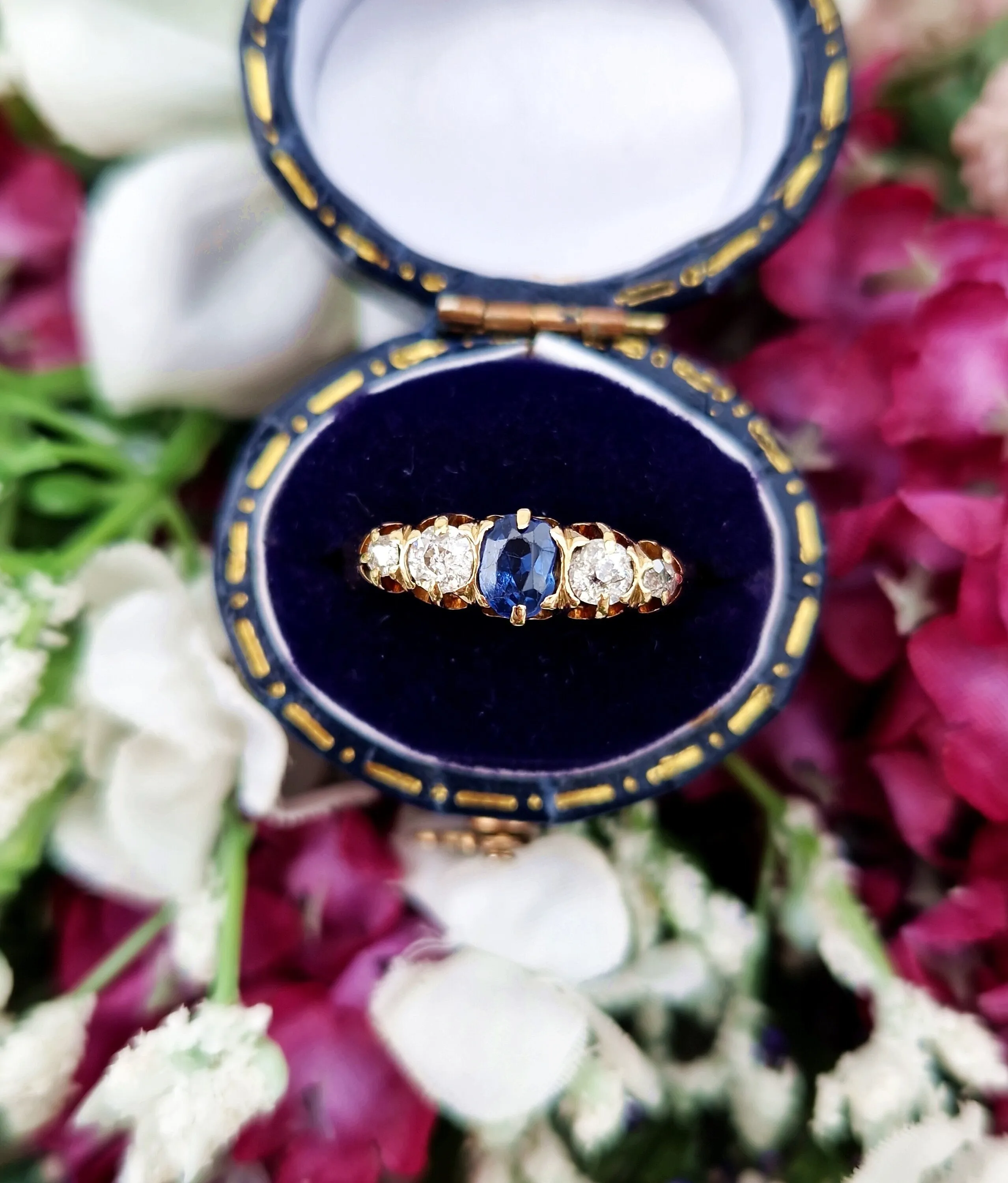 Antique 1887 Victorian 18ct Gold Classic Sapphire and Old Cut Diamond 5 Stone Band Ring / Size N or 7