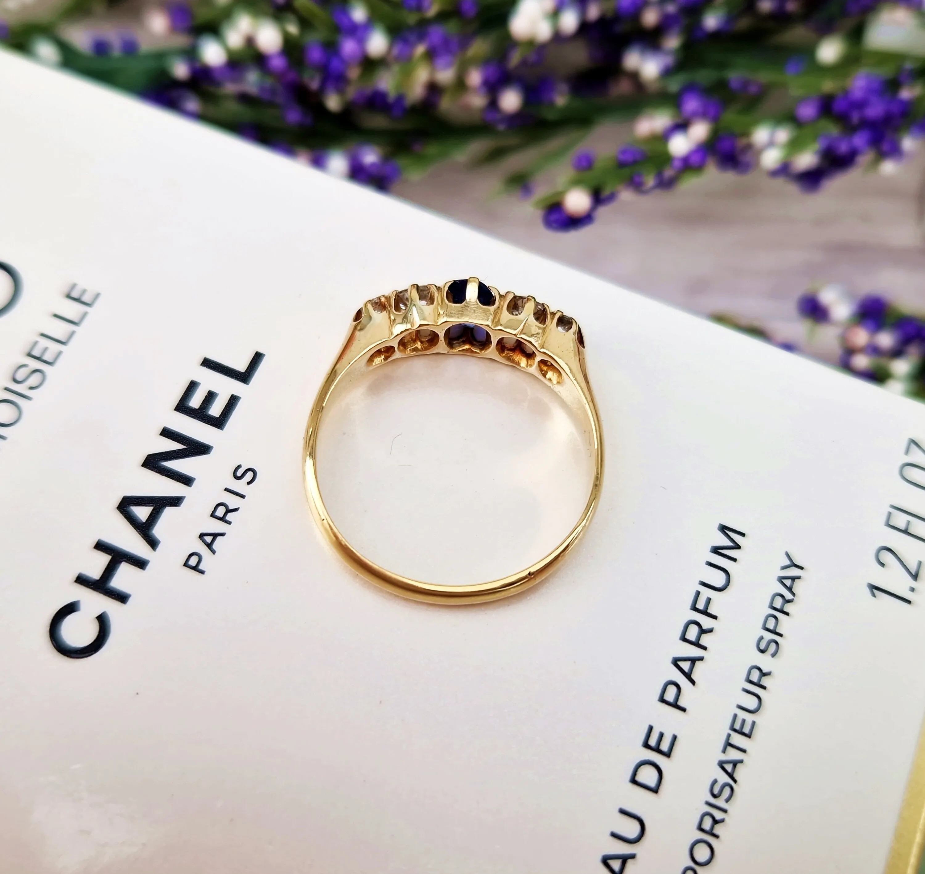 Antique 1887 Victorian 18ct Gold Classic Sapphire and Old Cut Diamond 5 Stone Band Ring / Size N or 7