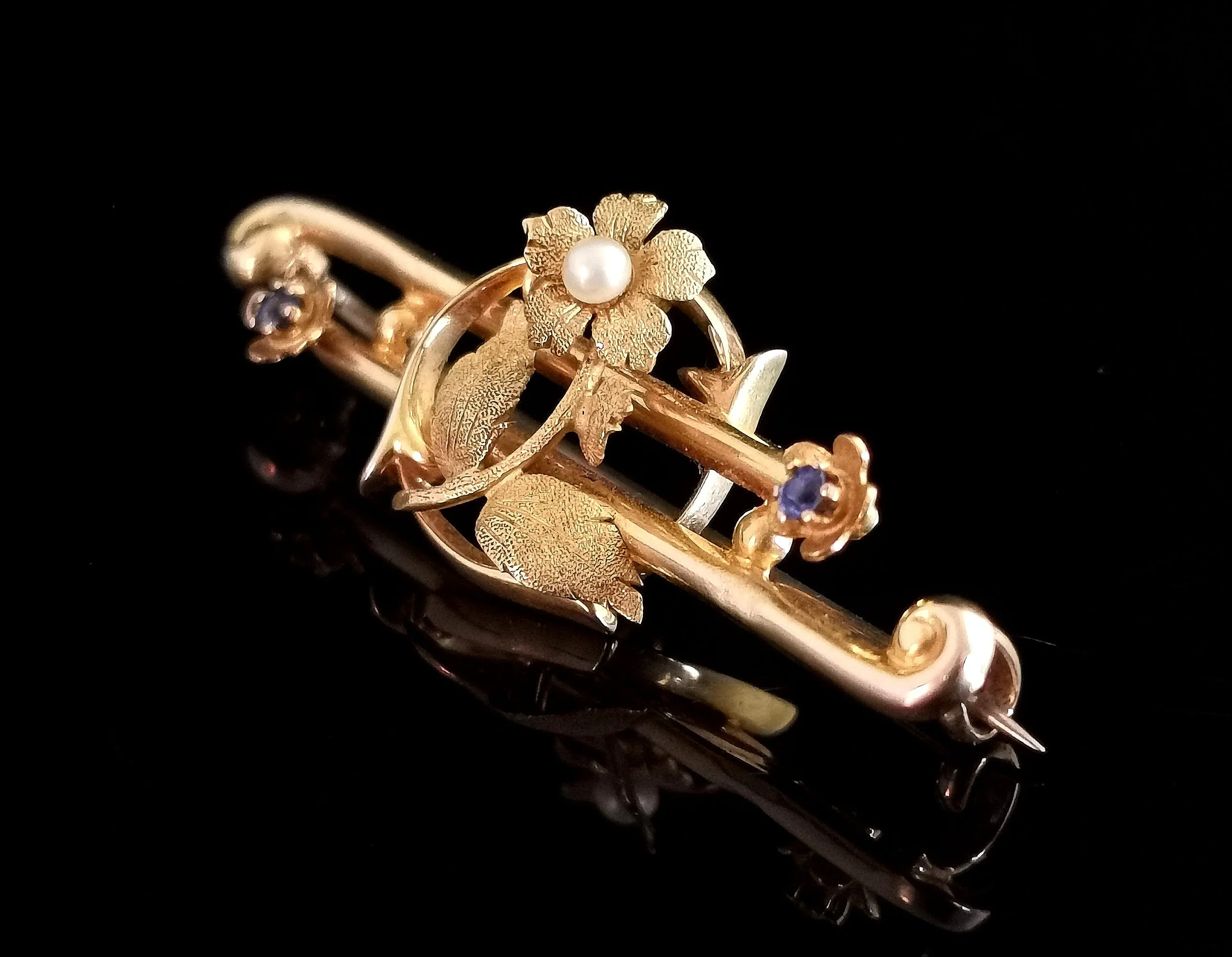 Antique Art Nouveau Sapphire and Pearl flower brooch, 15ct gold, Boxed
