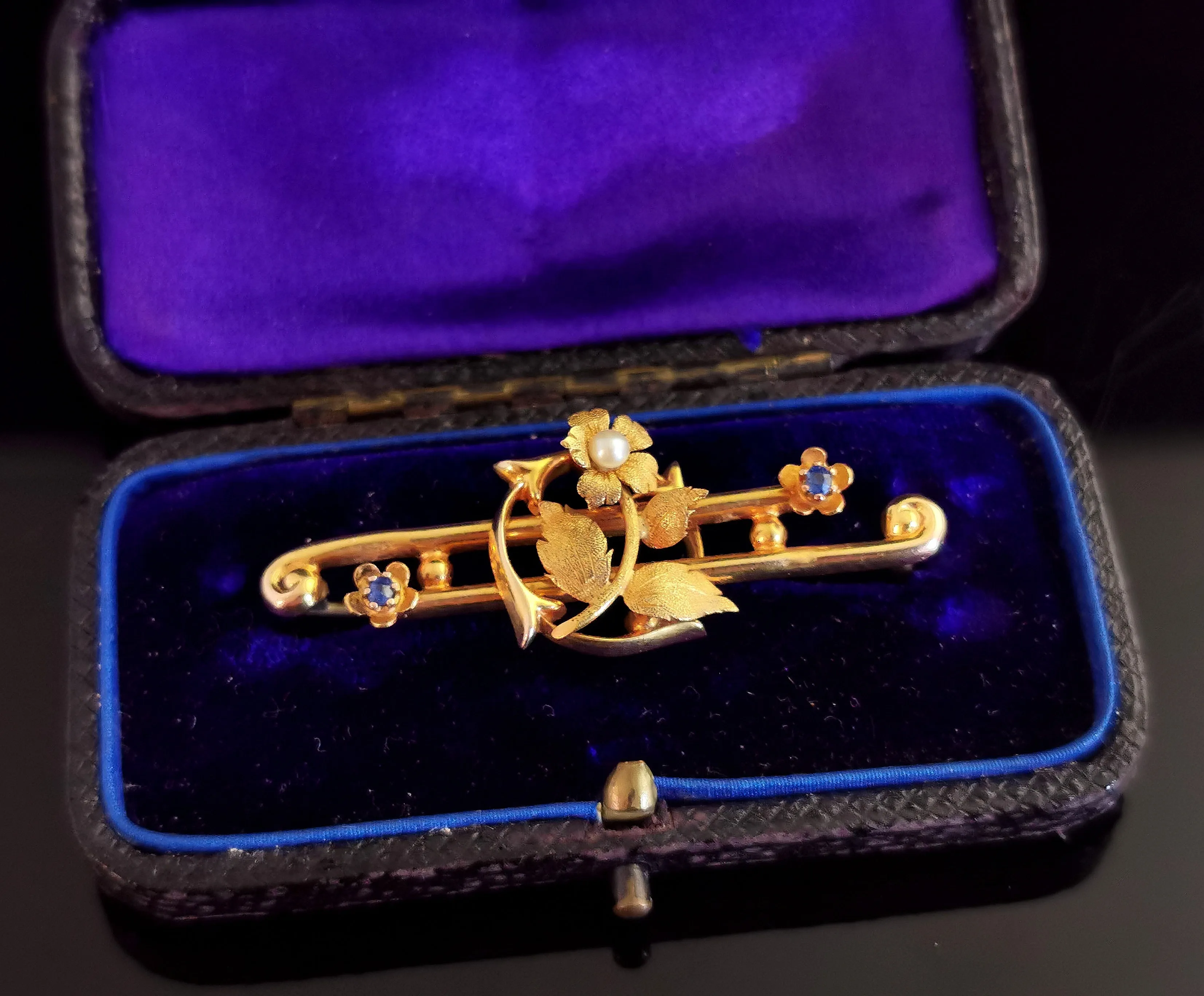 Antique Art Nouveau Sapphire and Pearl flower brooch, 15ct gold, Boxed