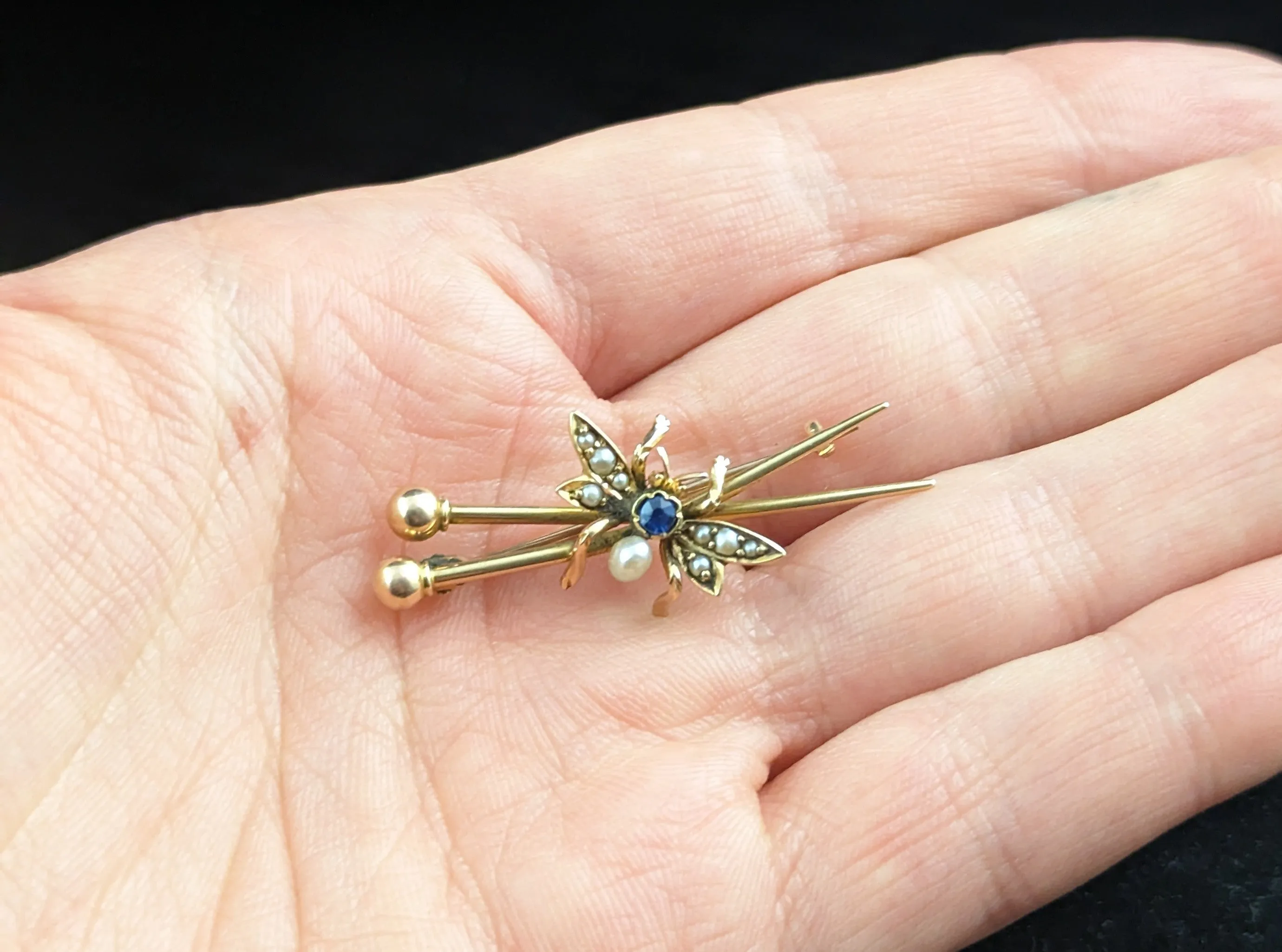 Antique fly brooch, crossed needles, Sapphire and Pearl, 15k gold