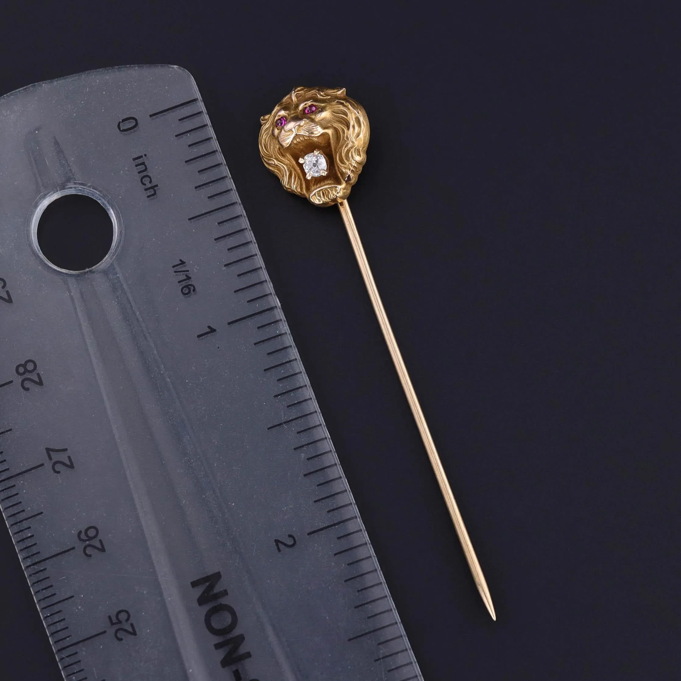 Antique Lion Stickpin of 14k Gold