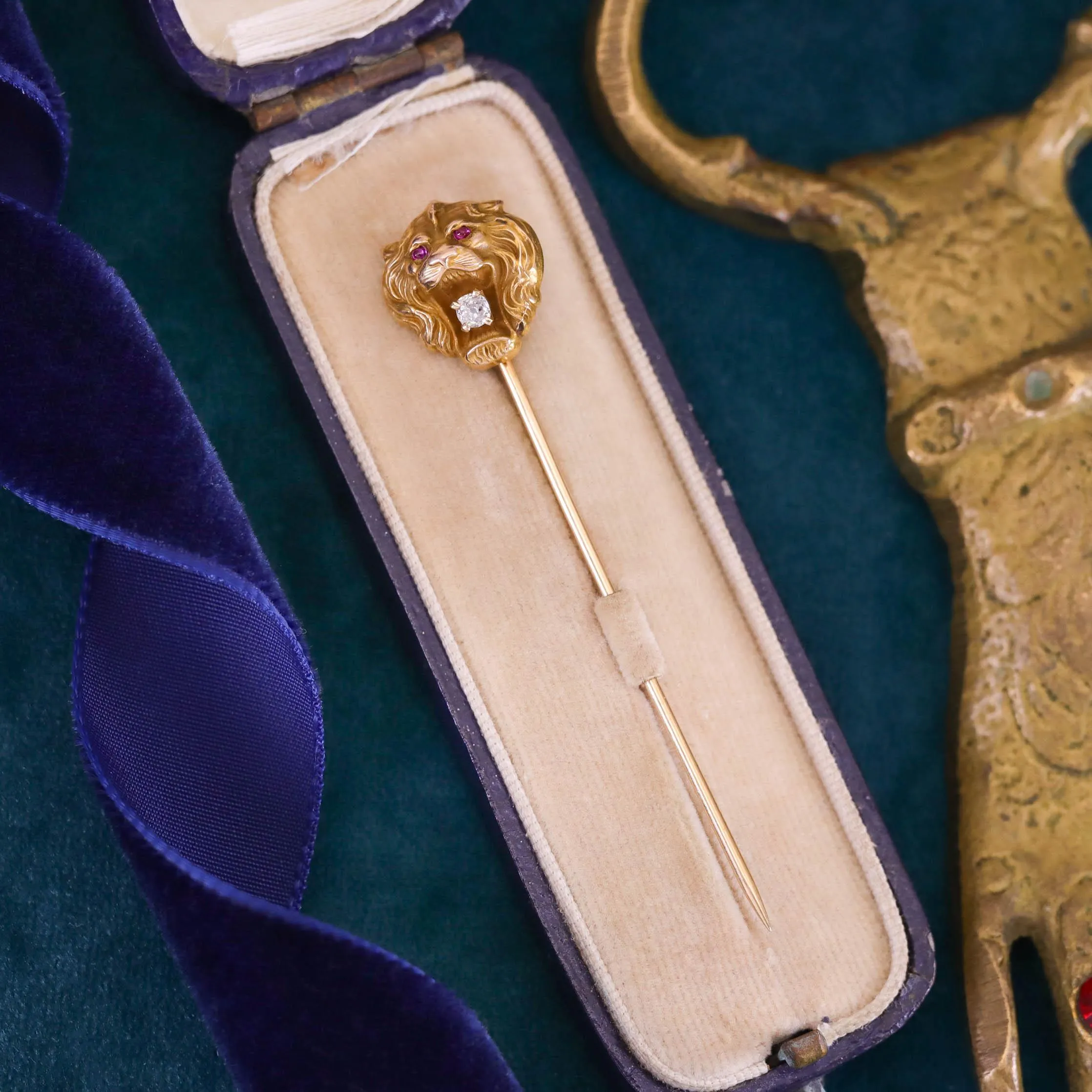Antique Lion Stickpin of 14k Gold