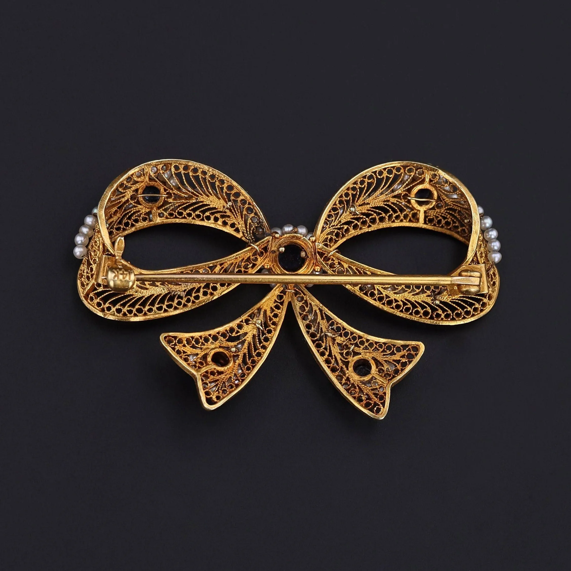 Antique Pearl and Sapphire Bow Brooch of 14k Gold