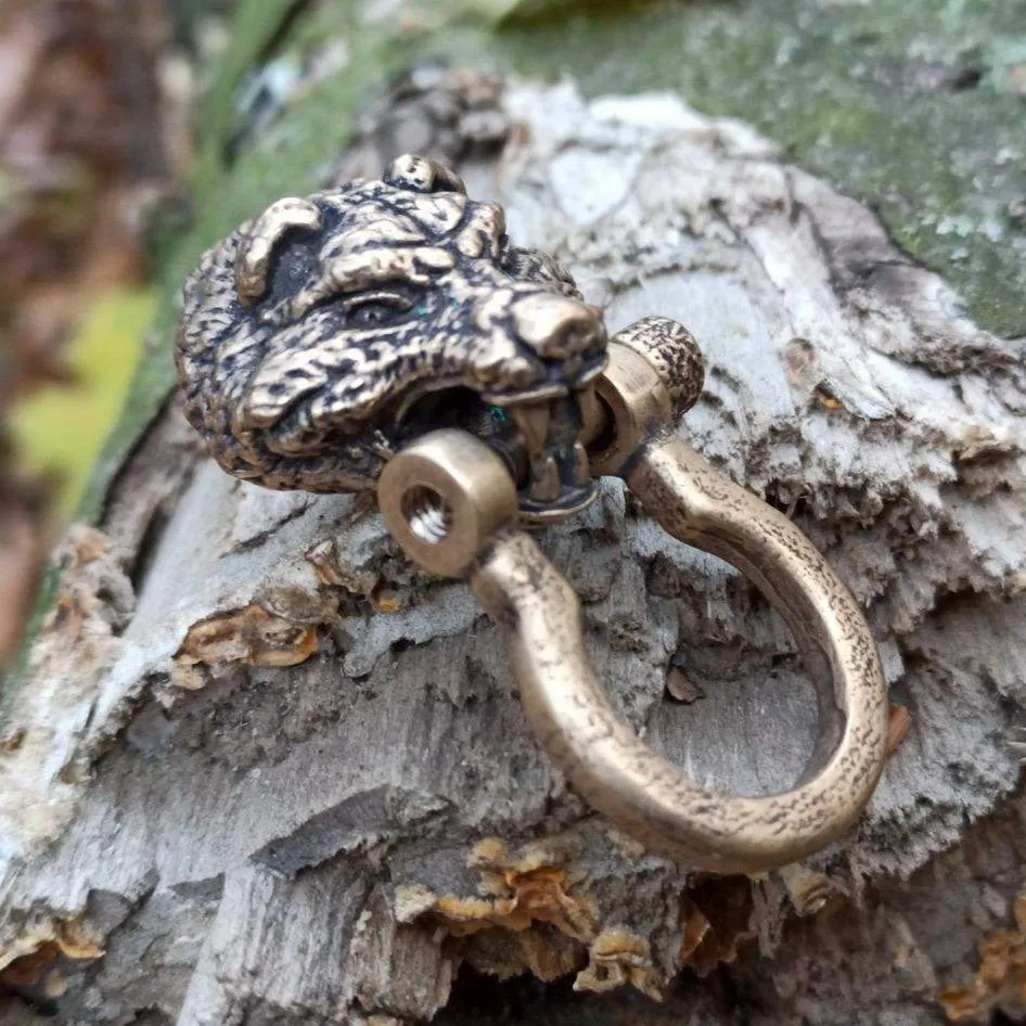 Bear head shackle clasp for paracord bracelet