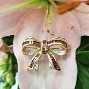Bow Brooch with Diamonds and Rubies