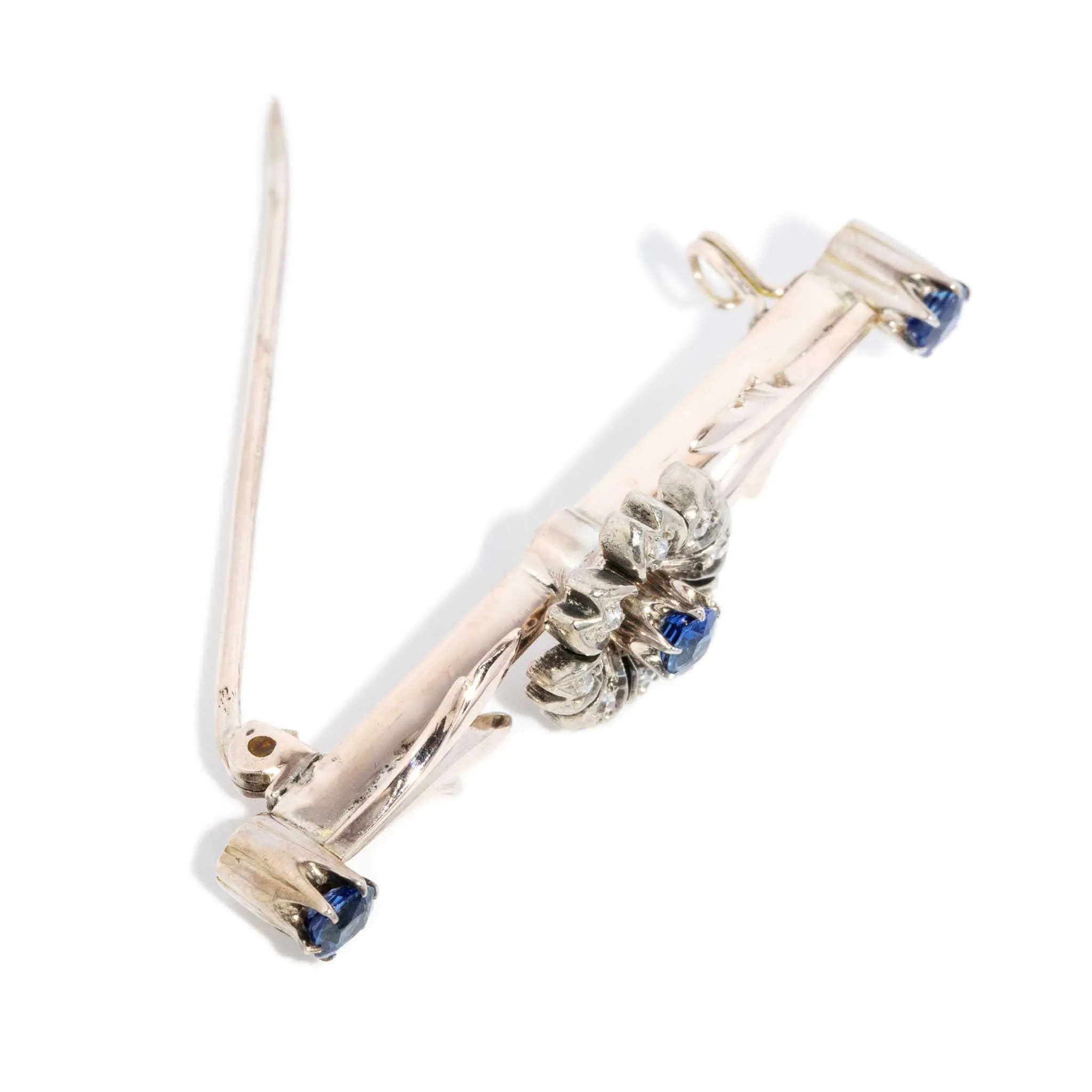 Briella 1930s Sapphire & Diamond Flower Brooch 15ct Gold