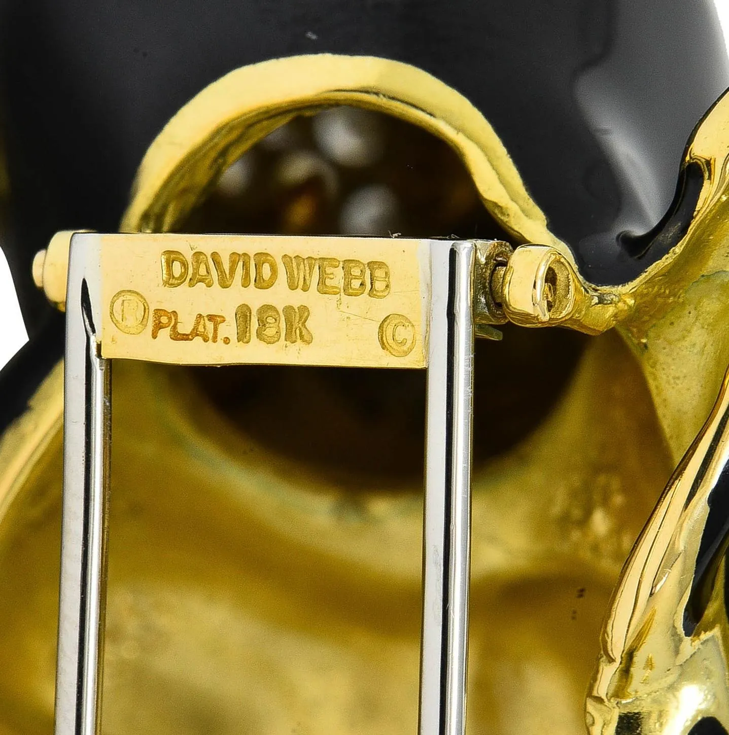 David Webb 1965 Diamond Ruby Enamel Platinum 18 Karat Yellow Gold Vintage Beaver Brooch
