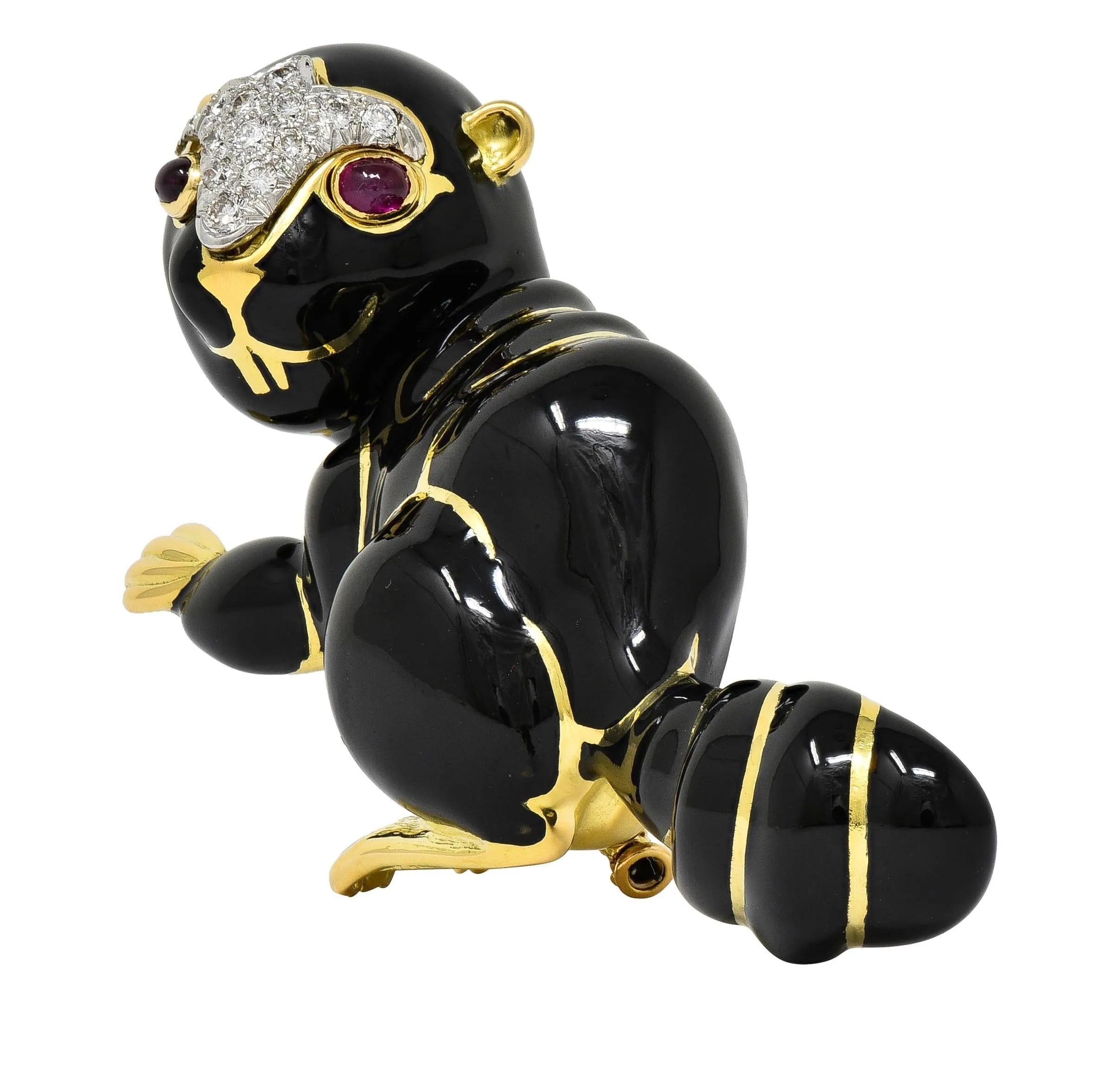 David Webb 1965 Diamond Ruby Enamel Platinum 18 Karat Yellow Gold Vintage Beaver Brooch