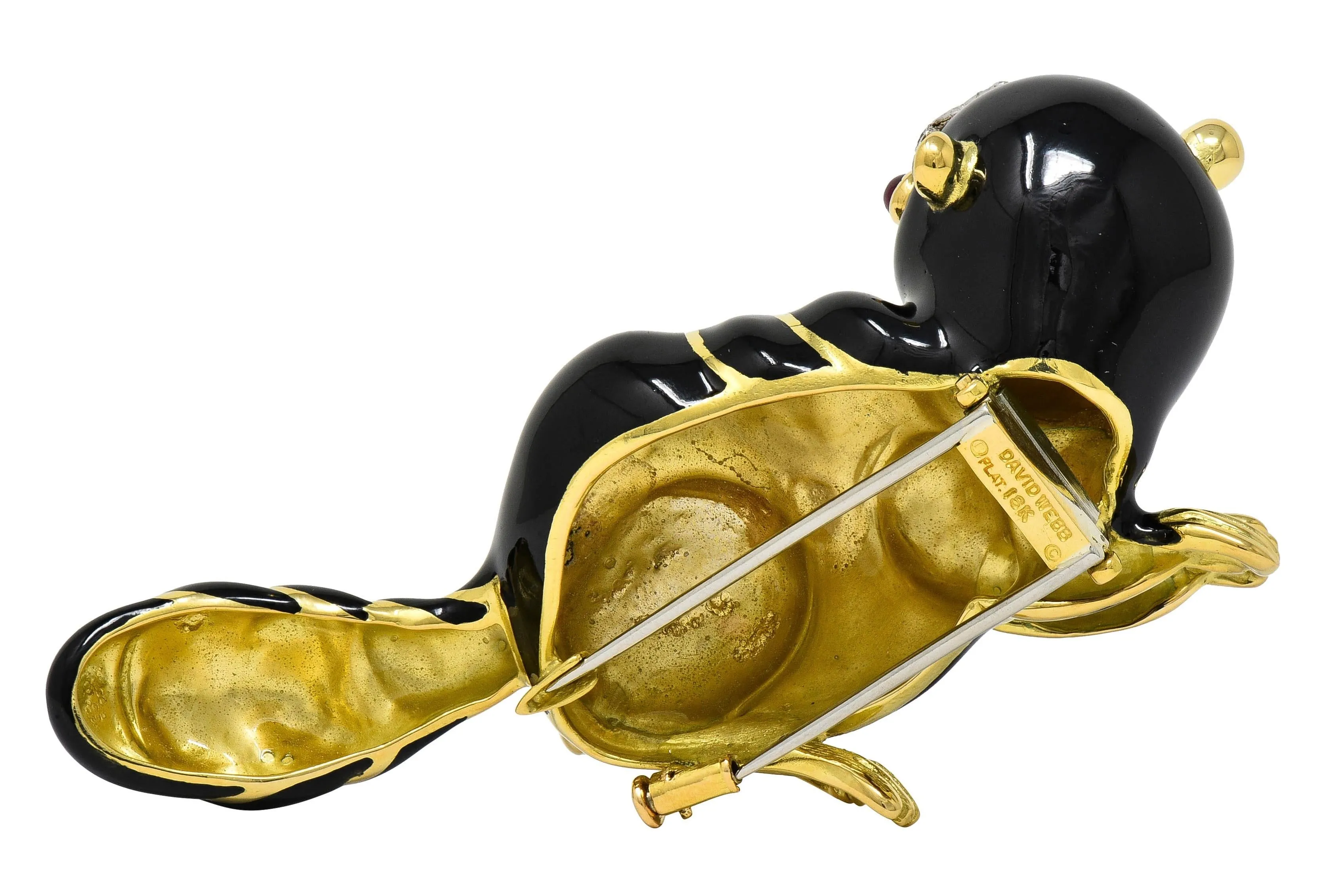 David Webb 1965 Diamond Ruby Enamel Platinum 18 Karat Yellow Gold Vintage Beaver Brooch