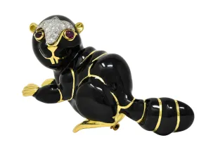 David Webb 1965 Diamond Ruby Enamel Platinum 18 Karat Yellow Gold Vintage Beaver Brooch