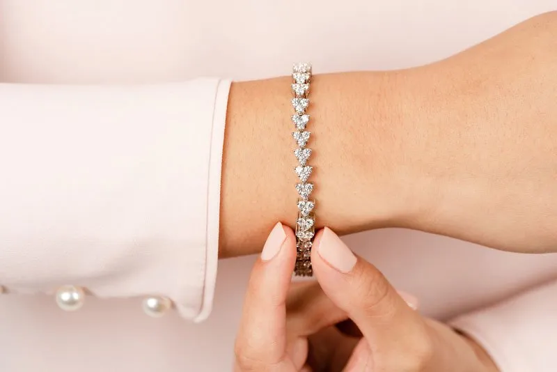 Diamond Pyramid Design Diamond Bracelet with 5.45 ct.(finished) 2.5mm