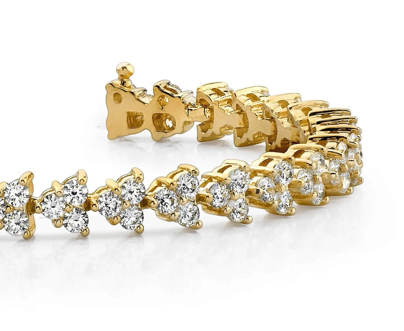 Diamond Pyramid Design Diamond Bracelet with 5.45 ct.(finished) 2.5mm