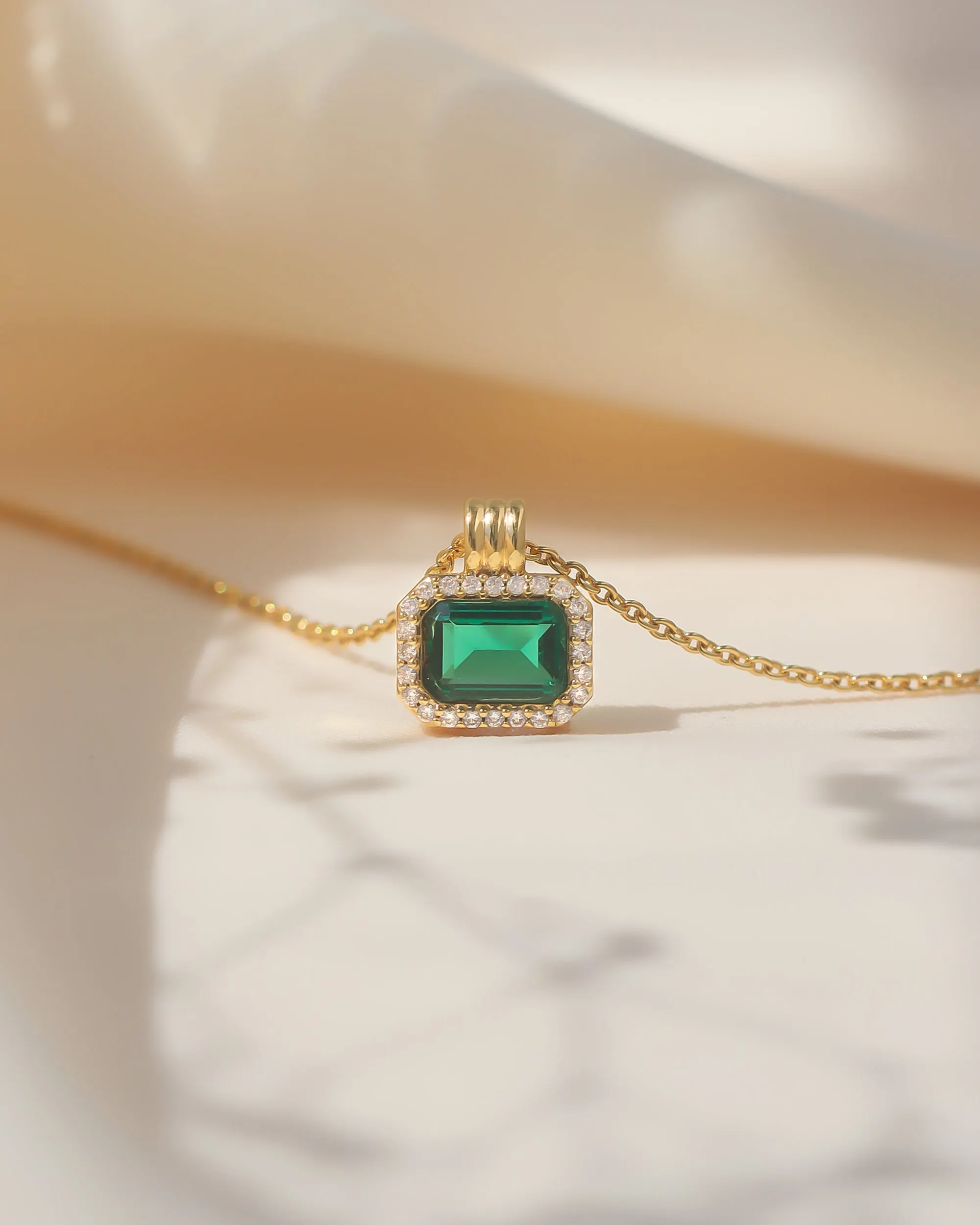 Duchess Pendant Necklace