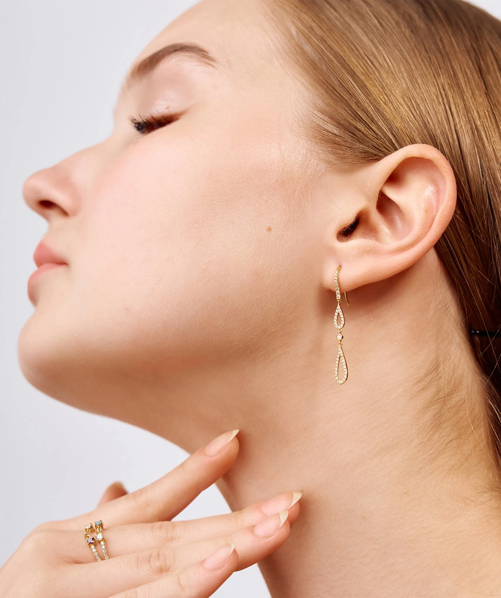Elegant Drop Earrings in 14K Gold