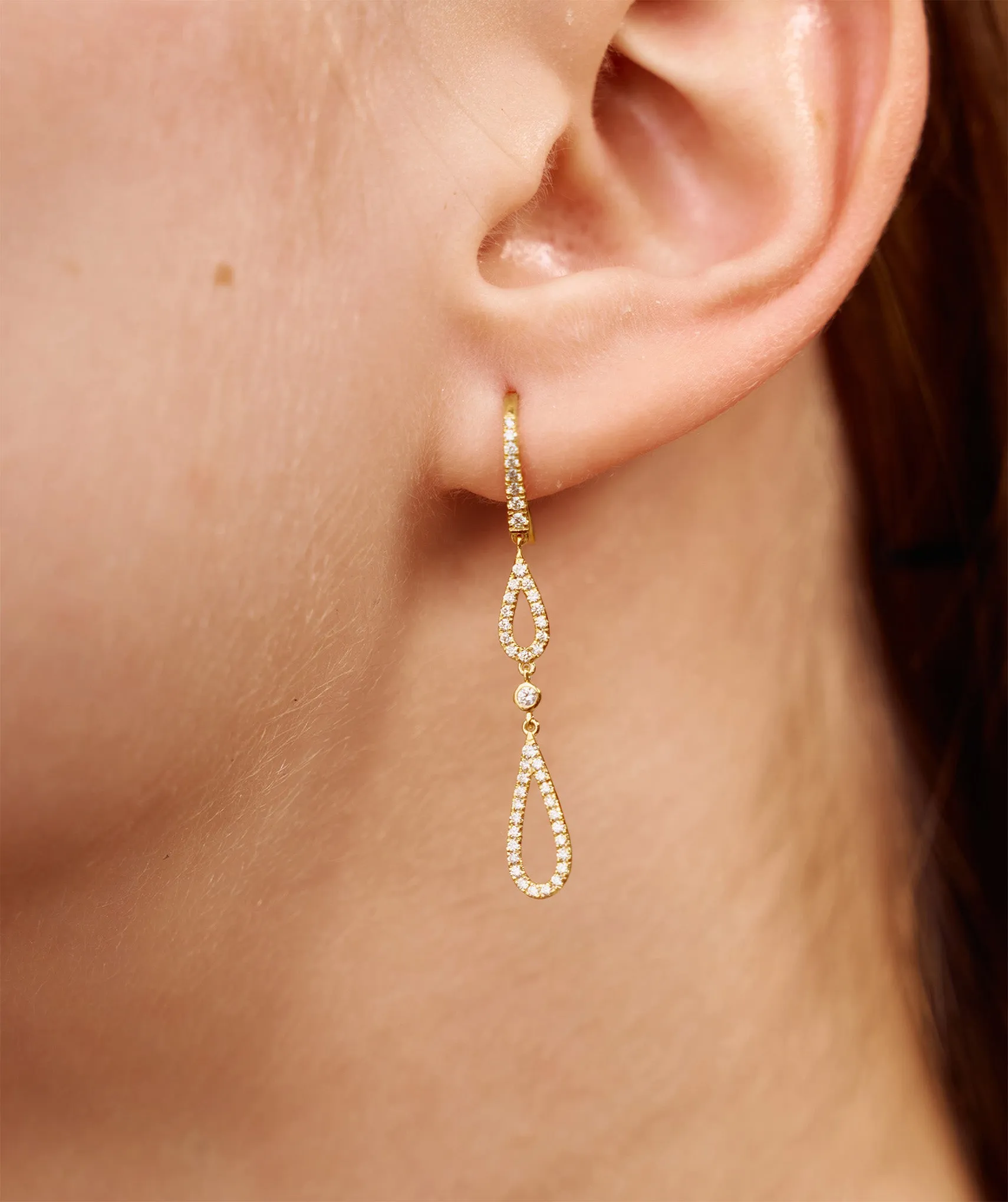 Elegant Drop Earrings in 14K Gold