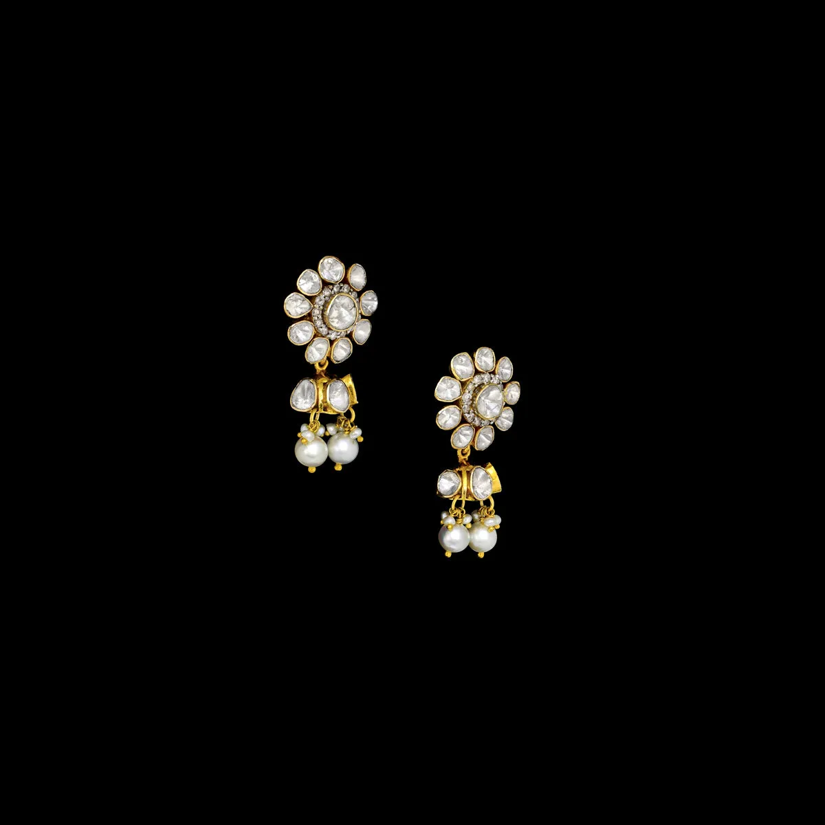 Elevate your ensemble with our stunning Small Choker and Earring Pair - (KMNE3365)