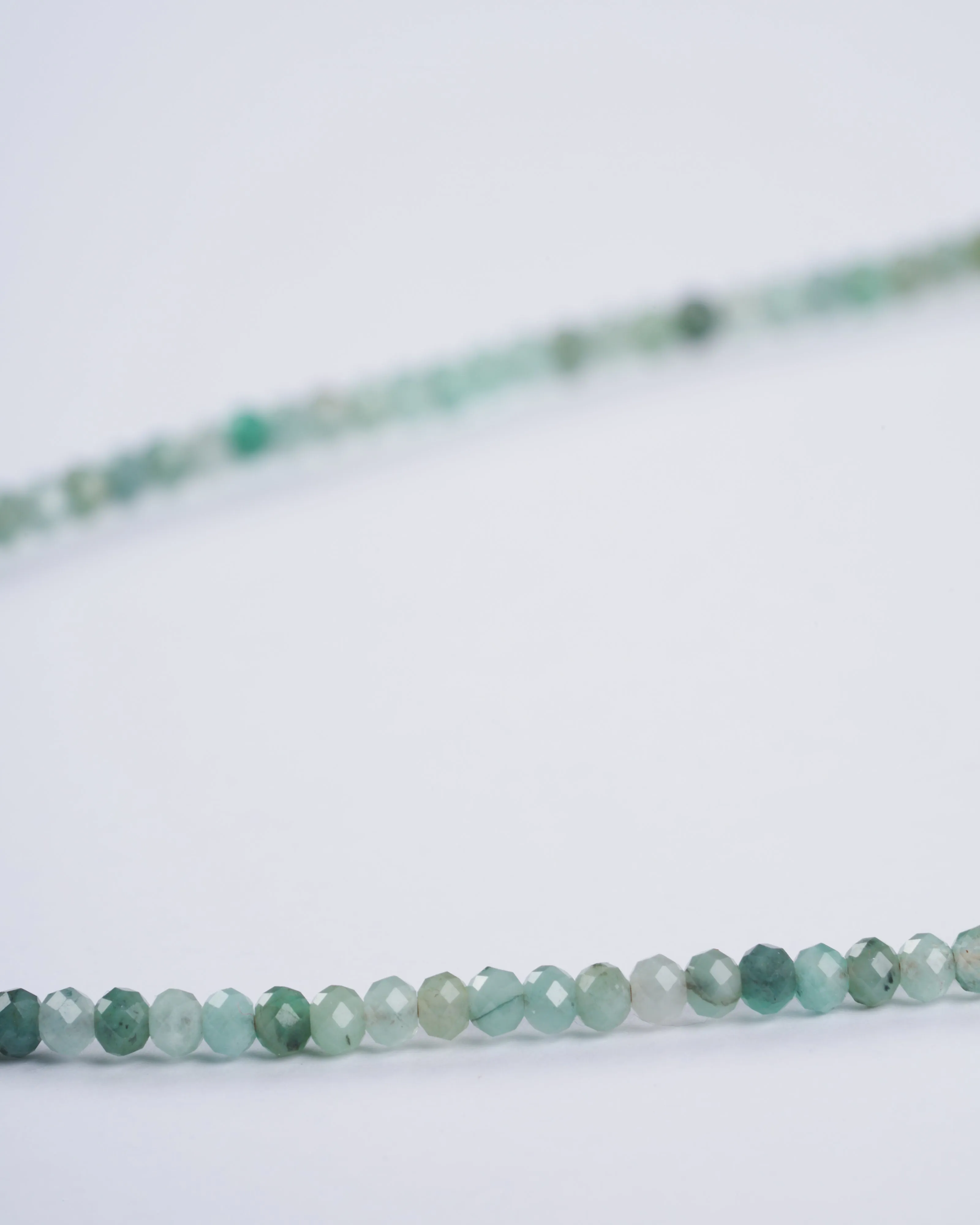 emerald necklace w/9k clasp - 30" - green