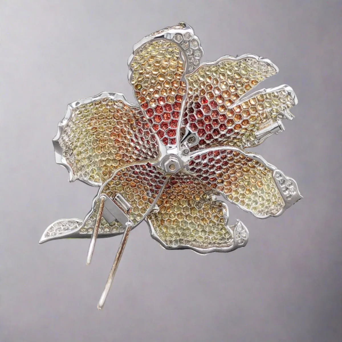 Estate 18K W Gold 14.76cttw Sapphire & 1.80cttw Diamond Flower Brooch