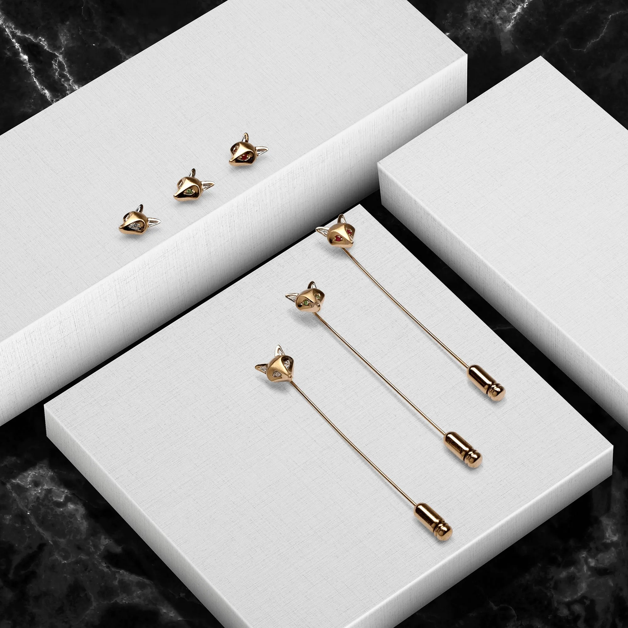 Gardenia White Sapphire Fox Pin In 9ct Yellow Gold