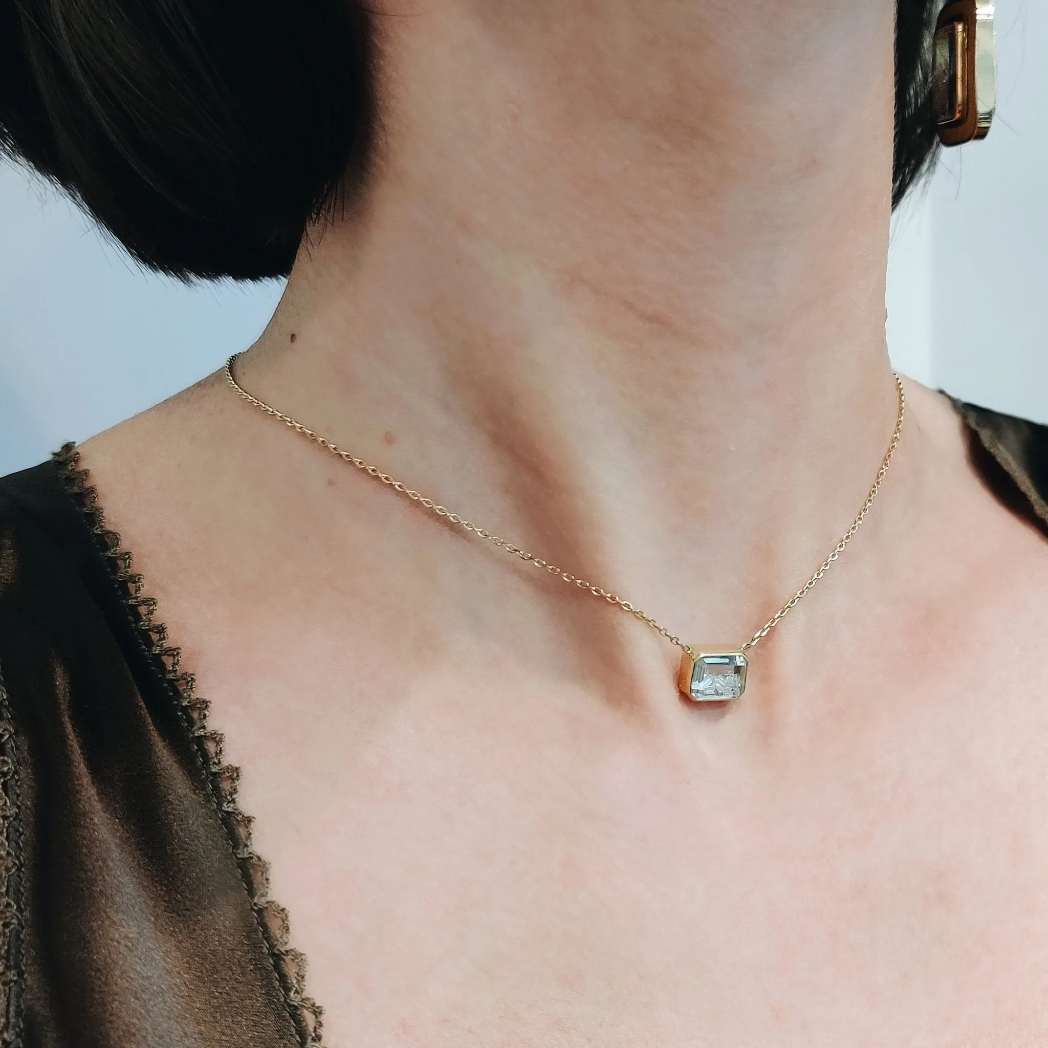 Gold Small Rectangular Diamond "Shake" Necklace