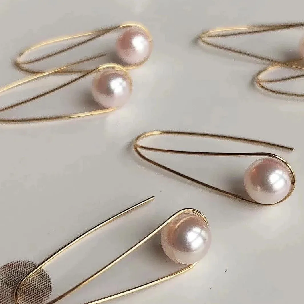 Hook Collection 6.5-7.0 mm Akoya Pearl Dangle Earrings Mounted on 18-Karat Gold