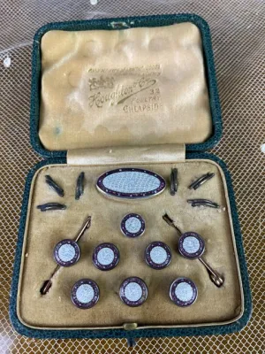 HOUGHTON Buttons and Brooches, England, ca. 1900