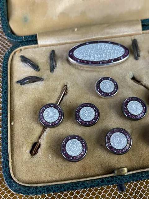 HOUGHTON Buttons and Brooches, England, ca. 1900