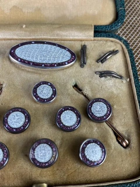 HOUGHTON Buttons and Brooches, England, ca. 1900