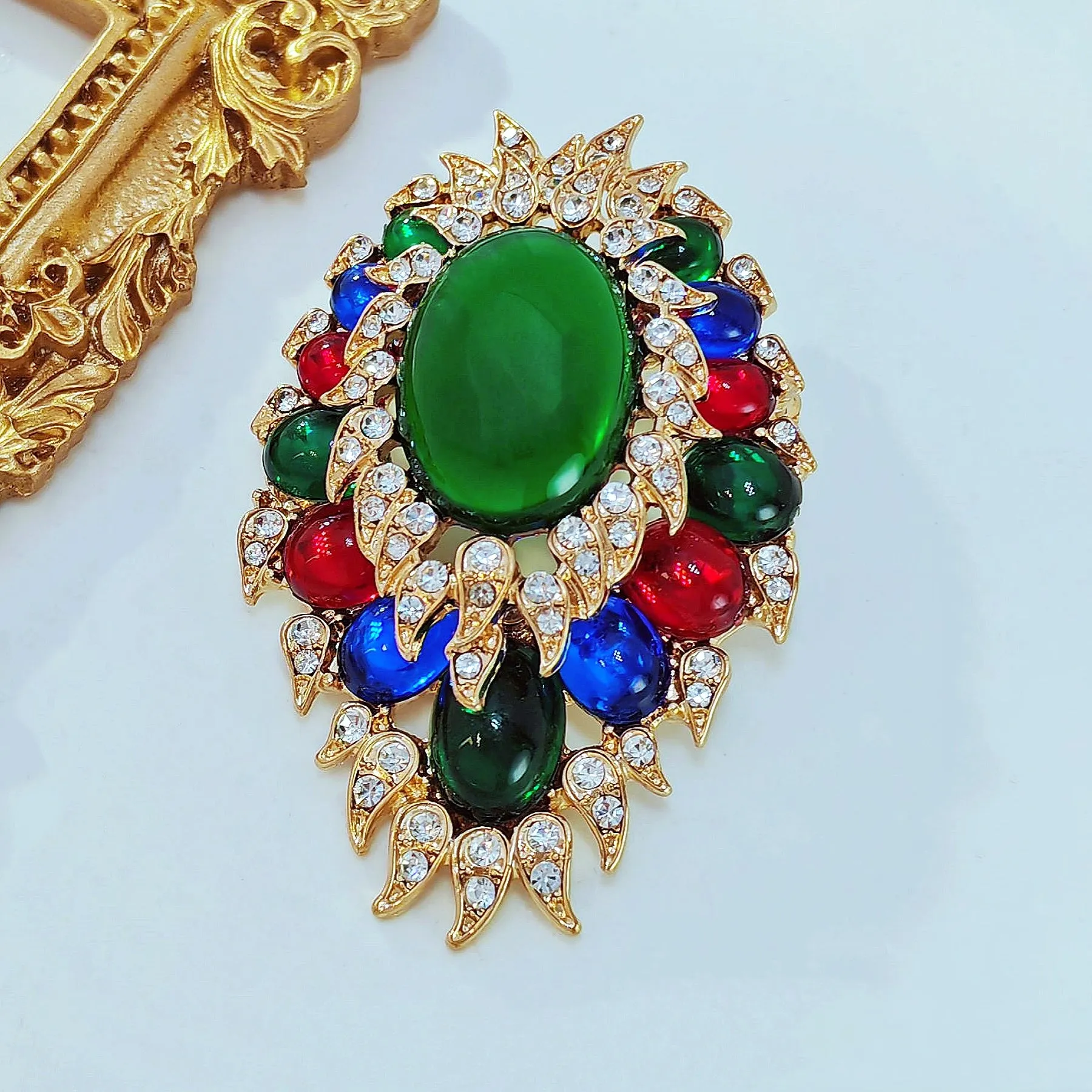 INDIA Vintage Style Cluster Imitated EMERALD CABOCHON Brooch Pin Costume Jewelry
