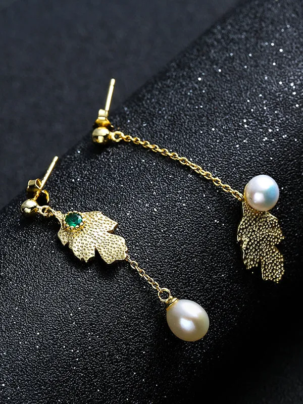 Leaf Pattern Asymmetric Pearl Earrings