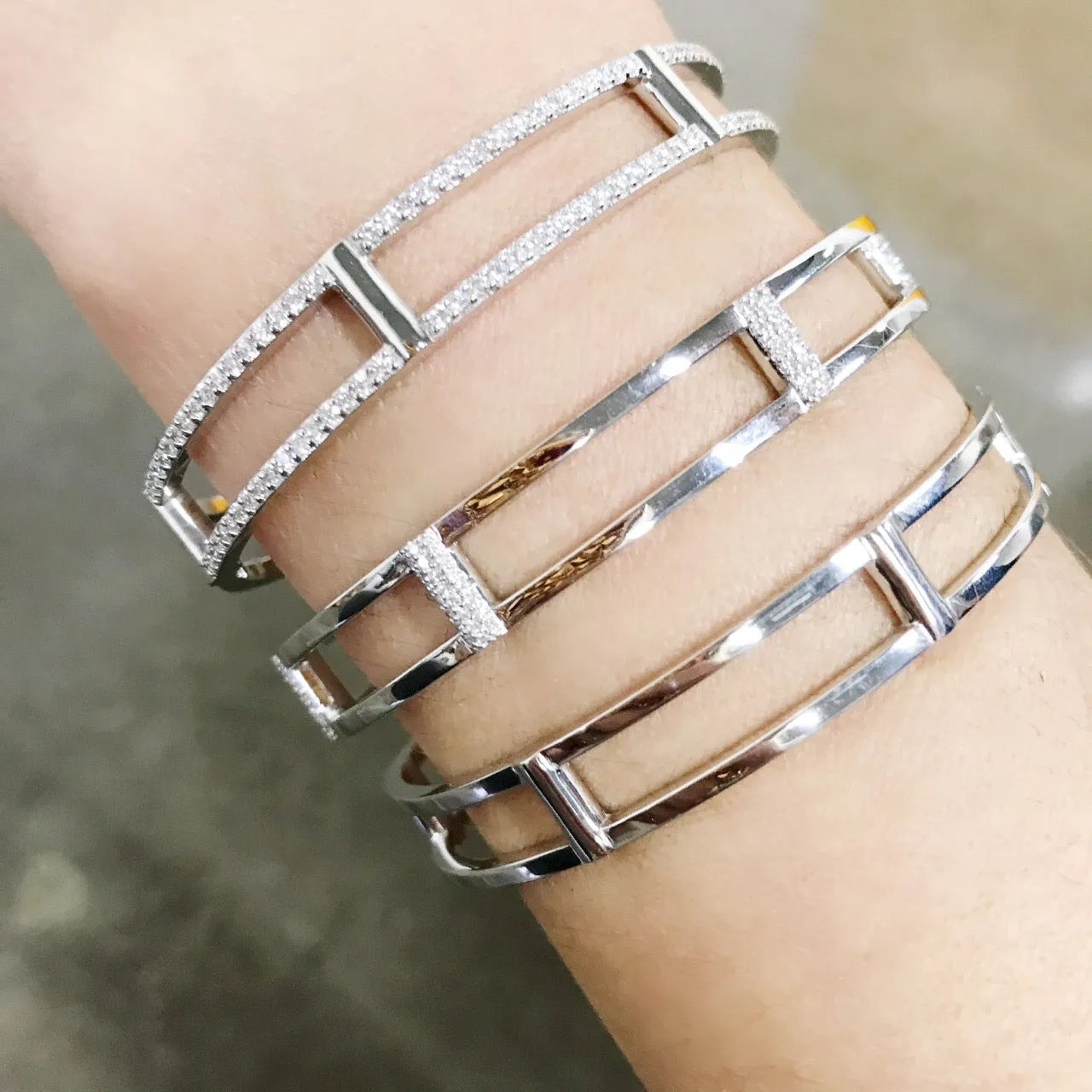 Locking Cage Bracelet | Rose Gold with Ombre Blue and Pink Sapphires on Lateral Bars