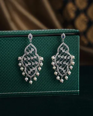 Navodha - The Wedded Dazzle Pearl Earrings