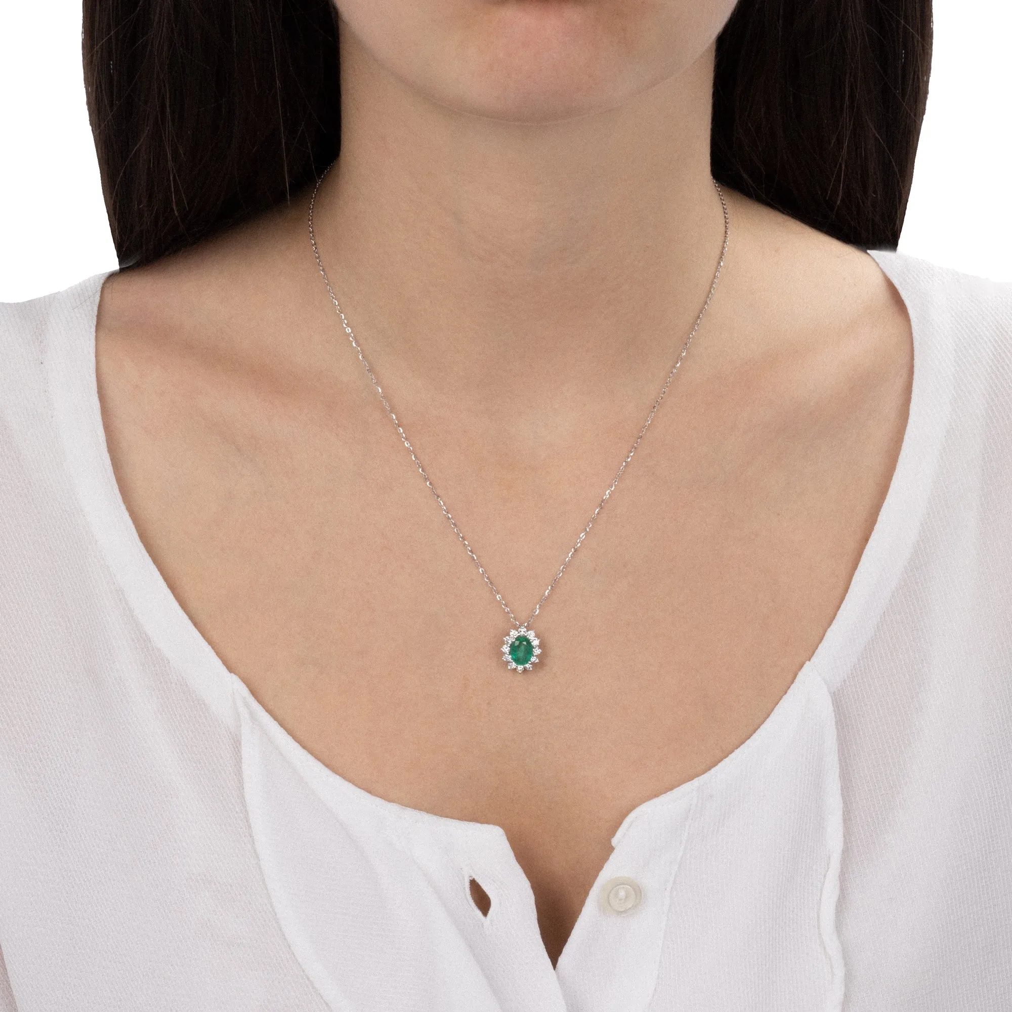 Necklace with Diamonds And Emerald Pendant