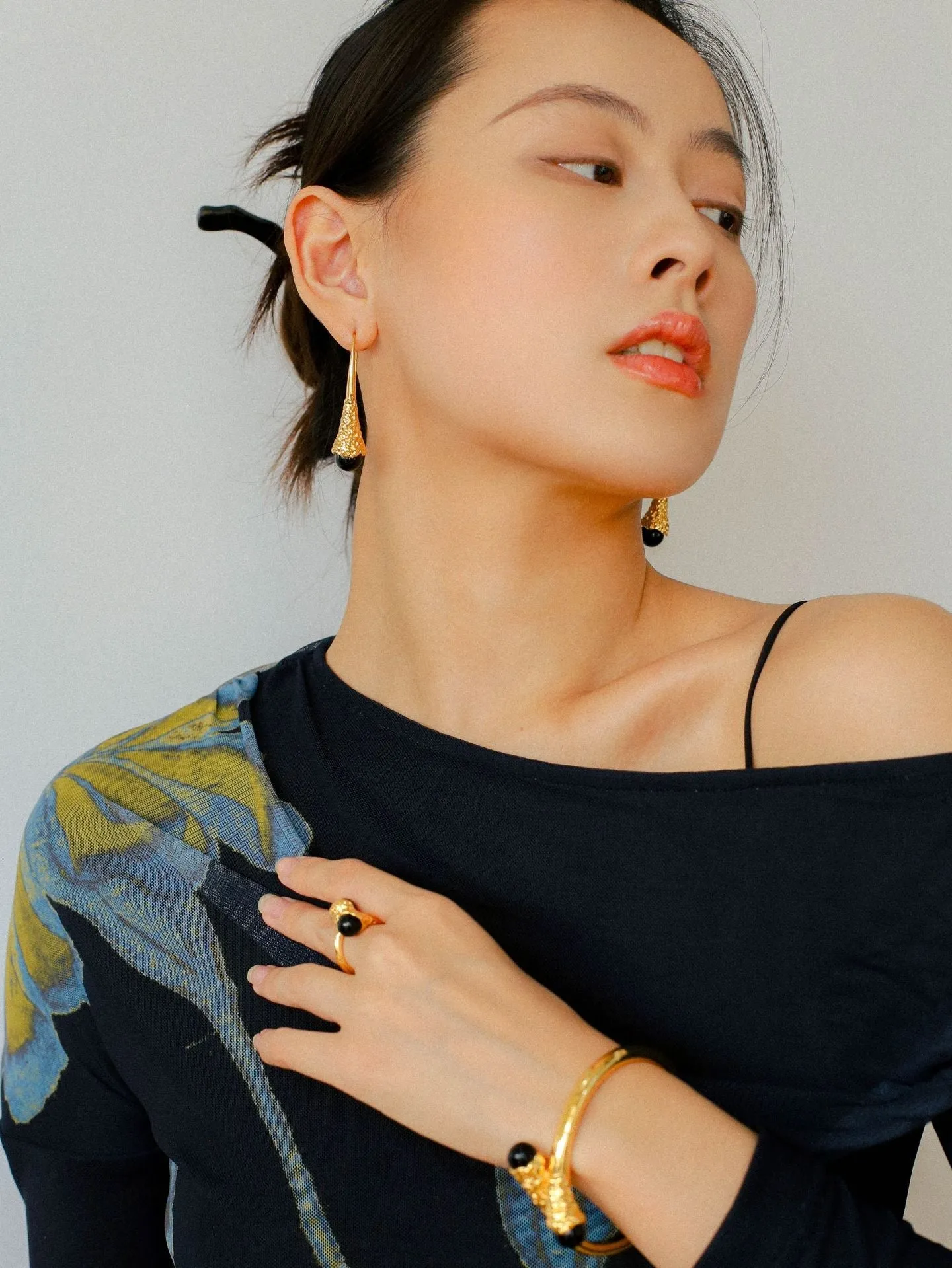 Niche Metal Wind Lava Water Drop Agate Open Bangle Bracelet-Black Onyx