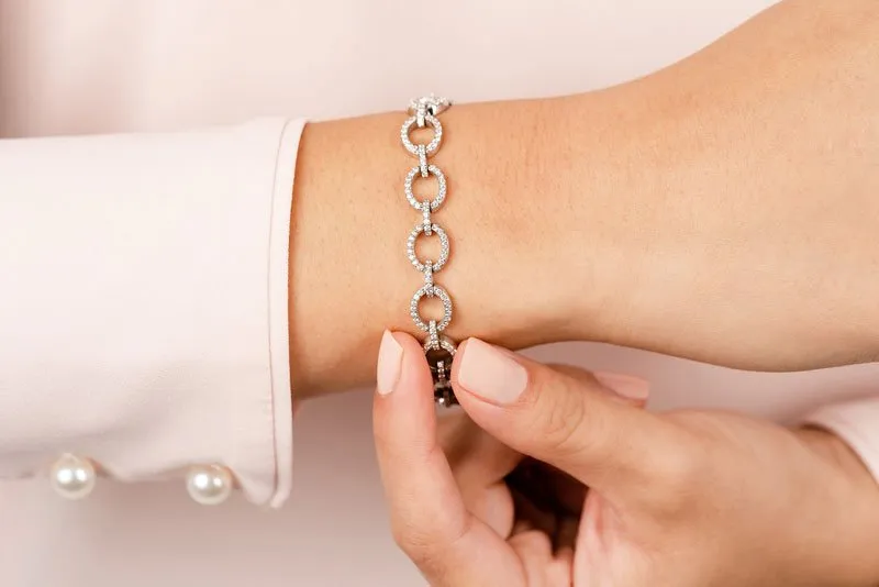 Open Oval Love Diamond Bracelet with 2.54 ct.(finished) 1.2mm
