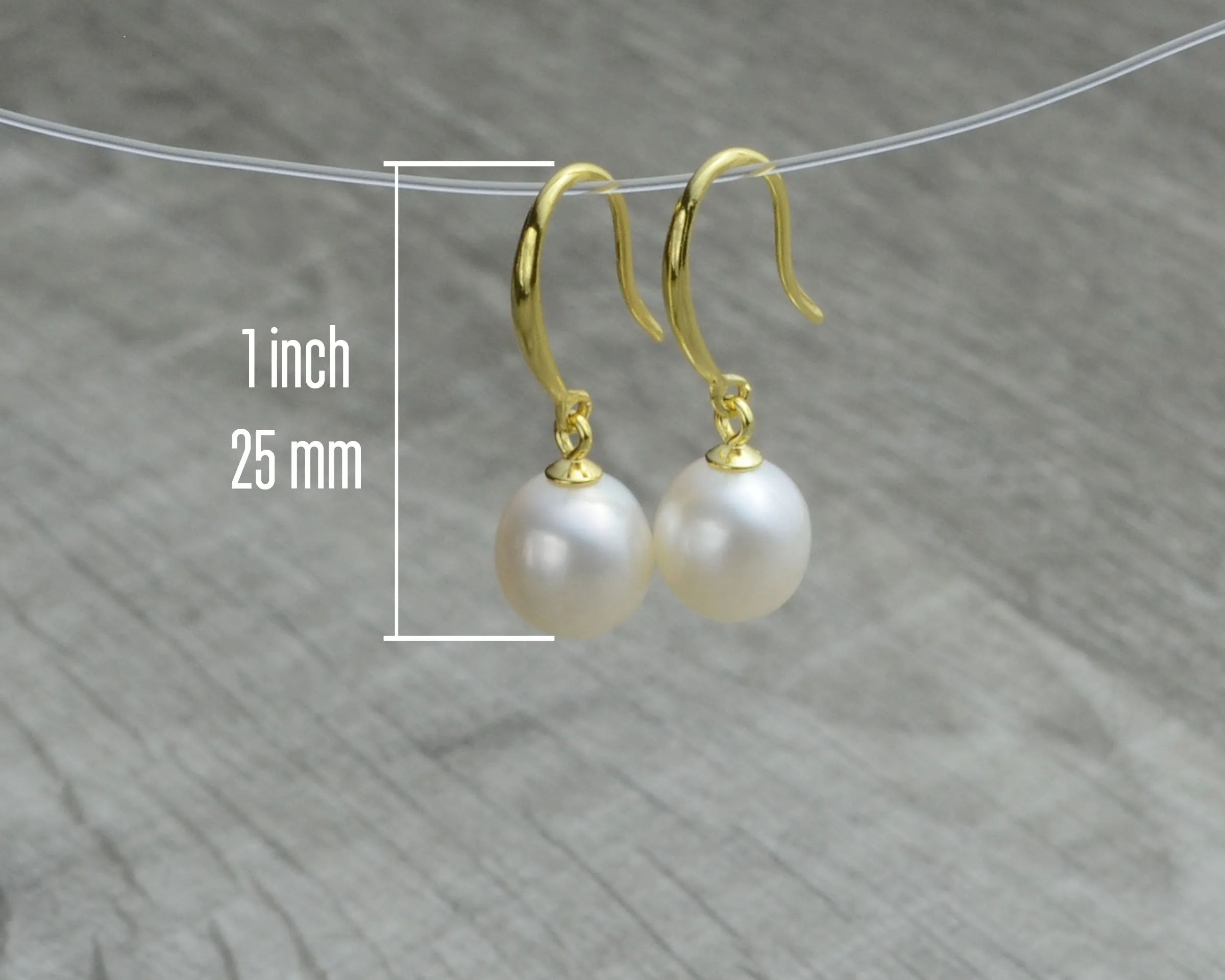 PEARL DROP EARRINGS - GOLD