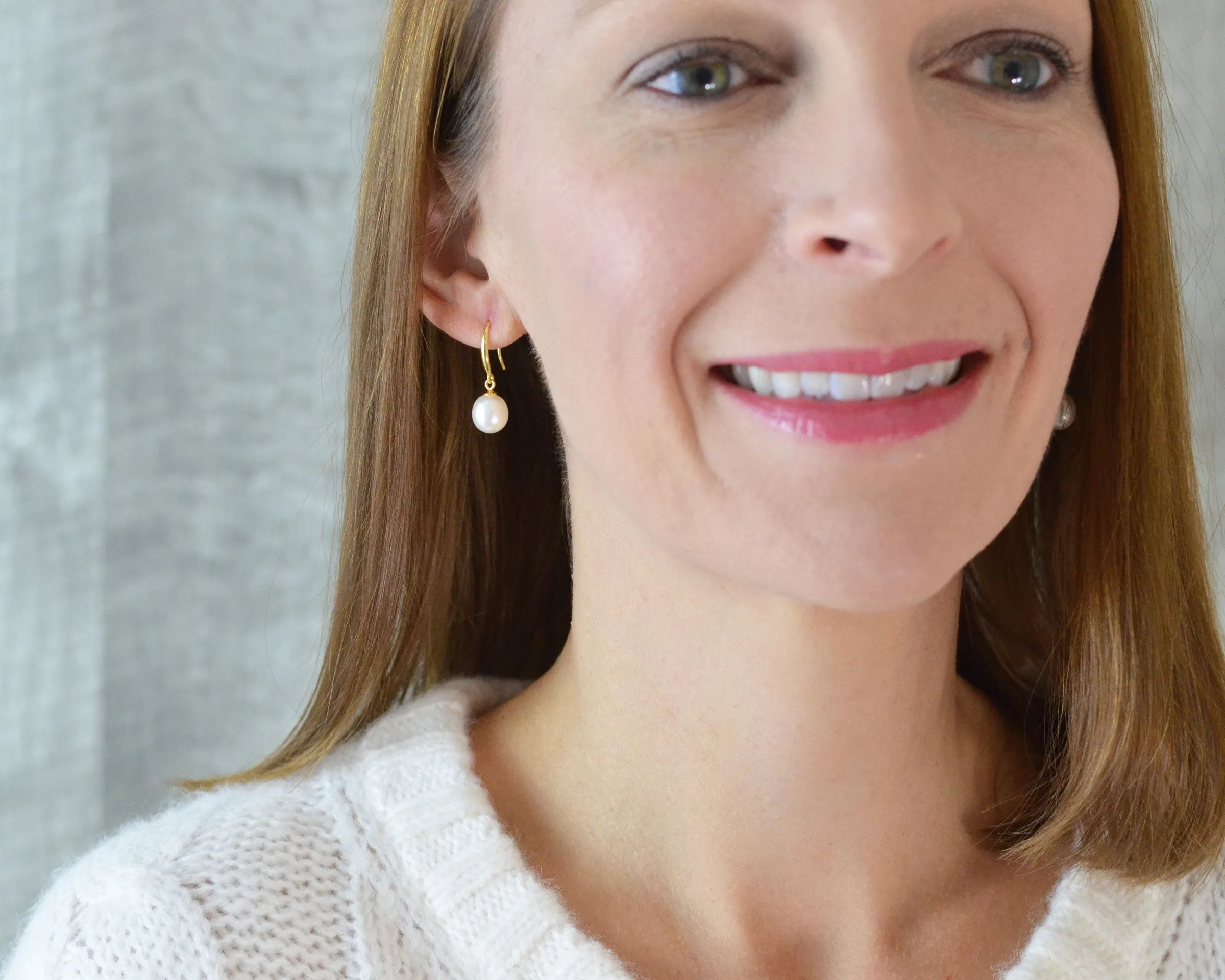 PEARL DROP EARRINGS - GOLD