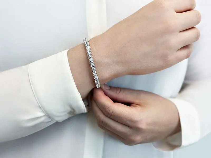 Sensational Sparkle Diamond Bangle Bracelet with 3.92 ct.(finished) 1.6mm, 3mm
