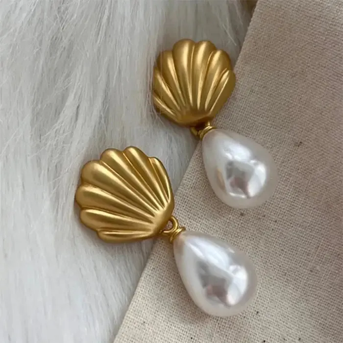 Shell Pearl Drop Earrings for Elegant Style and Sophistication