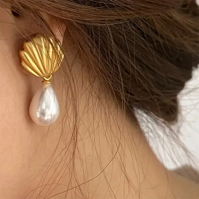 Shell Pearl Drop Earrings for Elegant Style and Sophistication