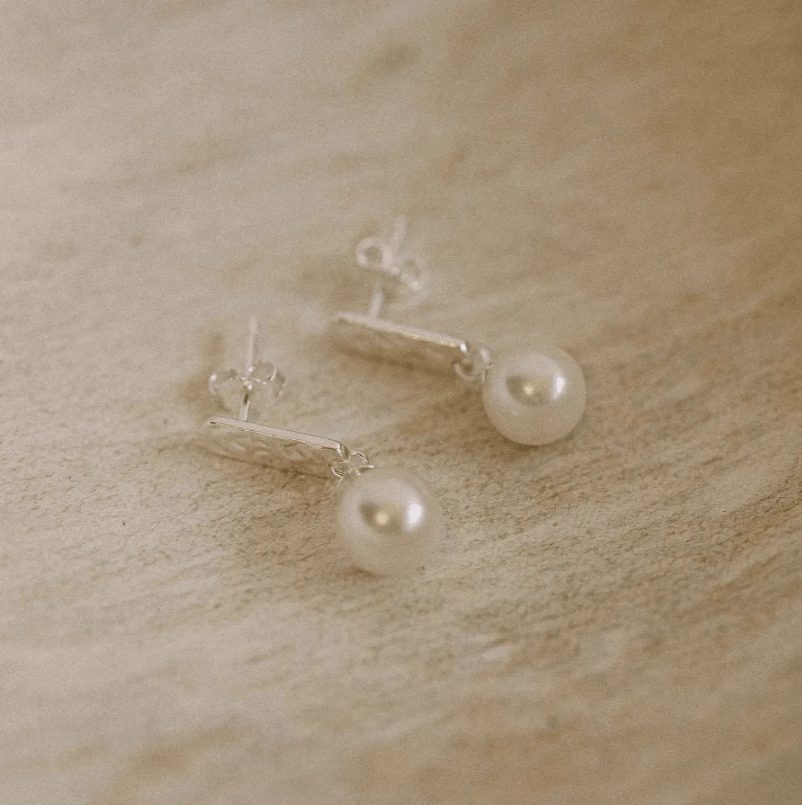 SILVER LININGS COLLECTIVE Luna Pearl Earrings - Stirling Silver