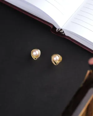 Simple Stud Pearl Earring