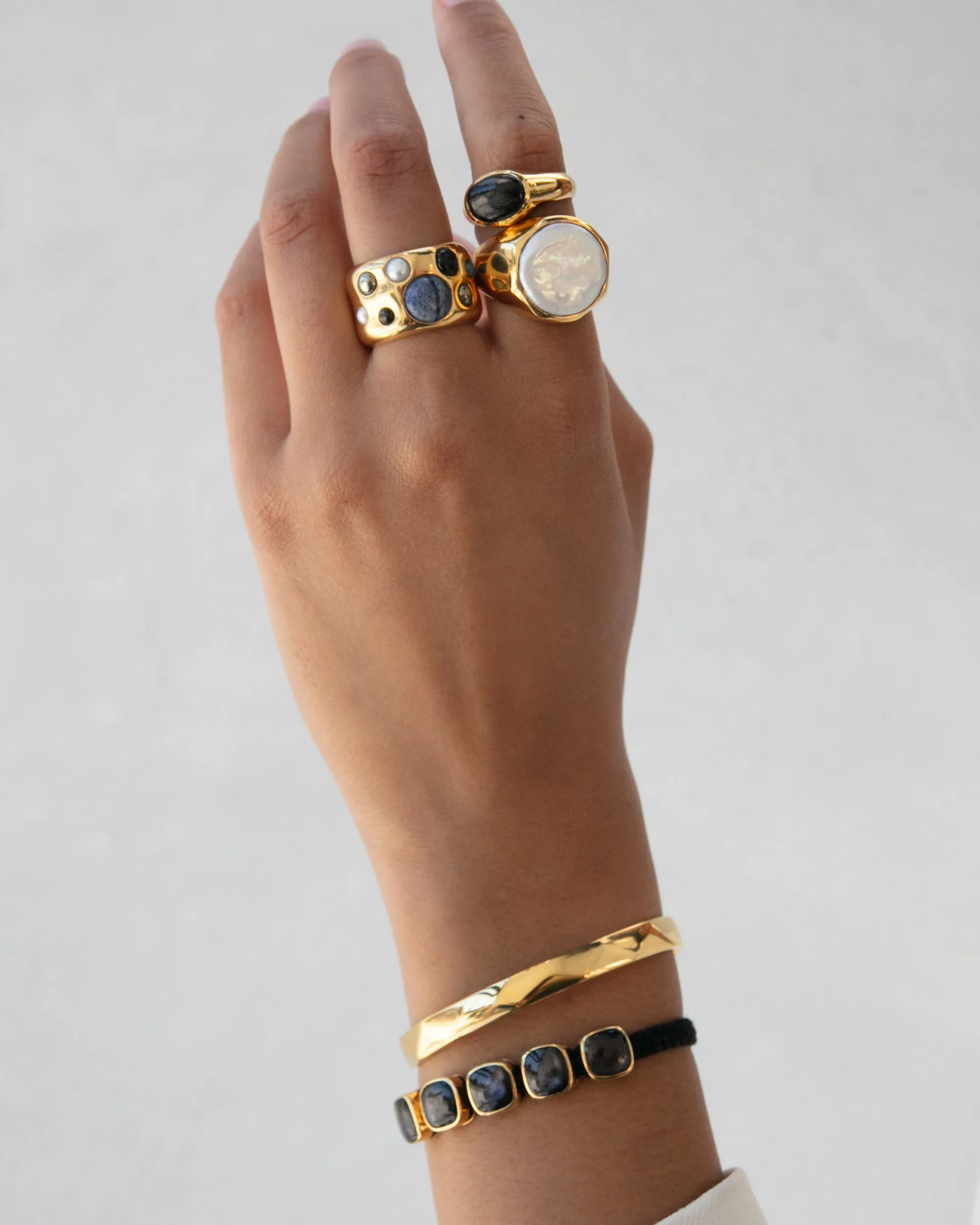 Small Wavy Cuff Bracelet - Gold