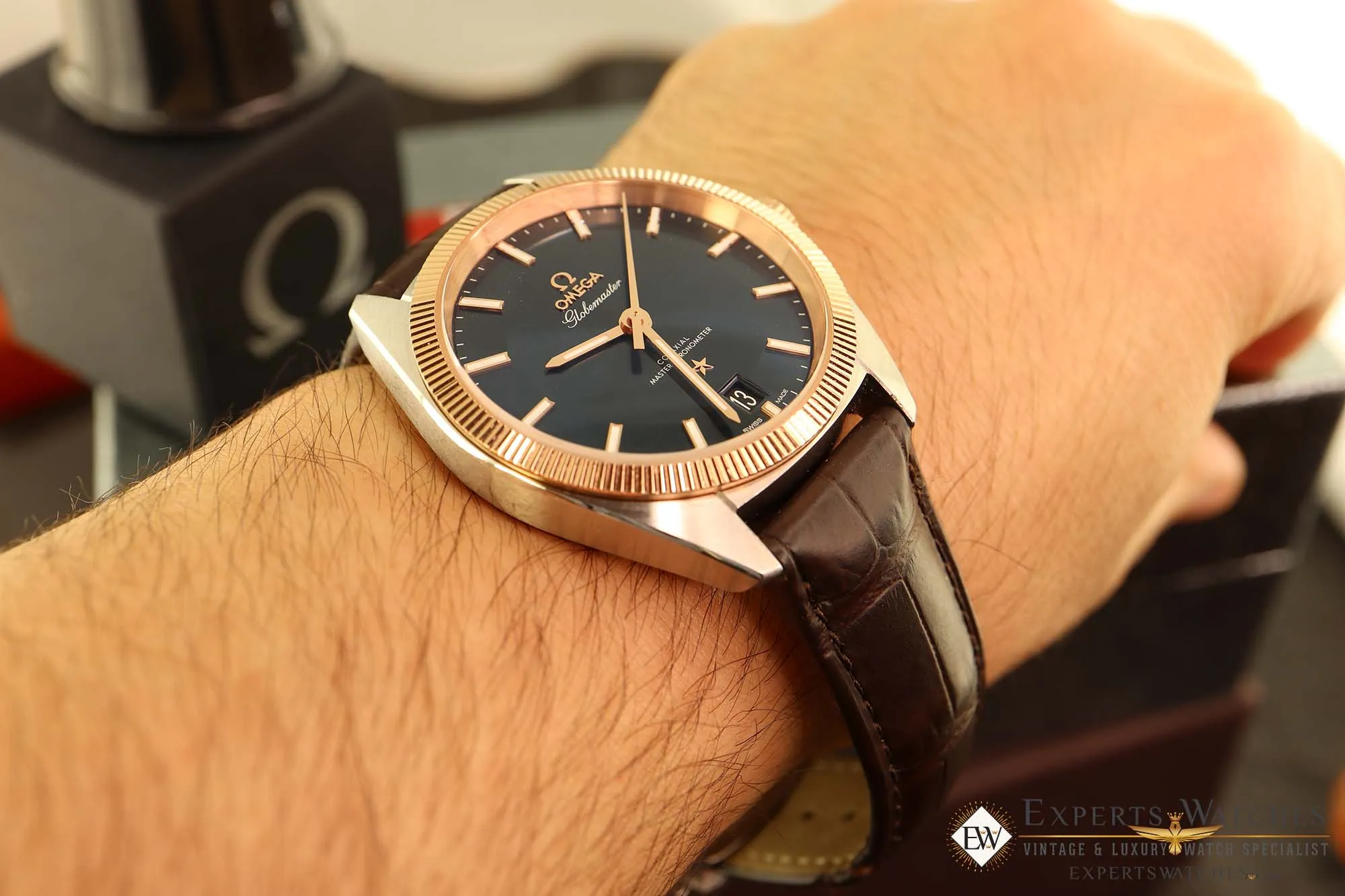 Sold!!! Omega Constellation Globemaster Sedna Gold Steel Watch 130.20.39.21.03.001 Blue