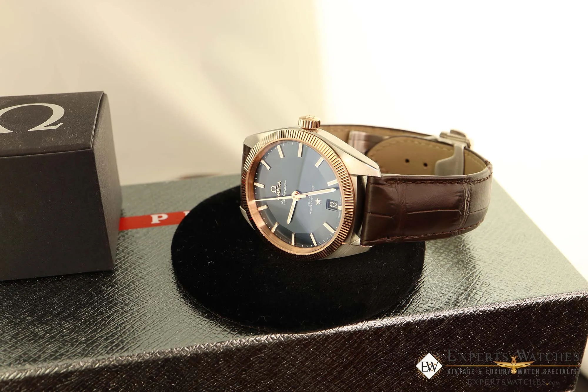 Sold!!! Omega Constellation Globemaster Sedna Gold Steel Watch 130.20.39.21.03.001 Blue